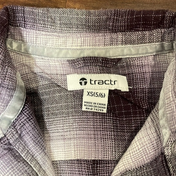 Girls Tractr shirt - Picture 2 of 3